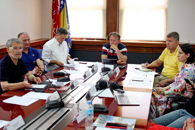 Potvrđeno pisanje Vijesti.ba: Bećirović neće biti kandidat SDP-a, Zvizdić nije opcija