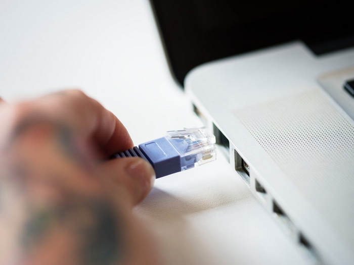 Povećan broj internet priključaka za 3,7 posto, opada broj fiksnih telefonskih linija