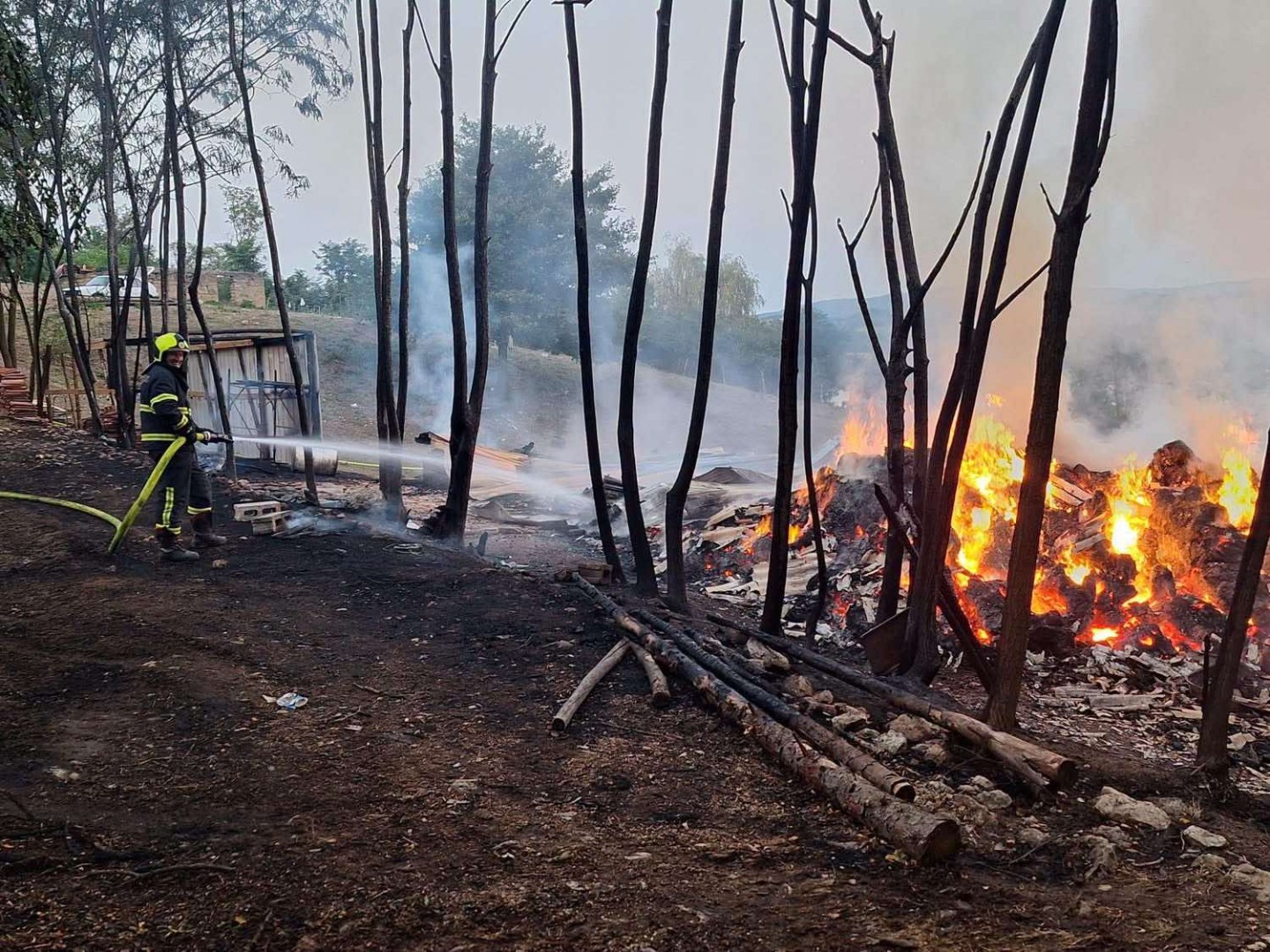 Povećana opasnost od požara u Tuzli: Kazne za piromane od 500 do 1.500 KM