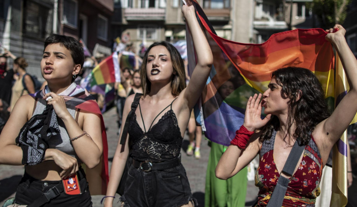 Povorka ponosa u Istanbulu: Pedeset osoba privedeno, ima i povrijeđenih