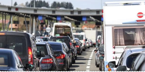 Povremeno pojačan promet na graničnim prijelazima