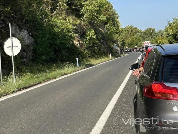Povremeno se pojačava frekvencija saobraćaja na graničnim prelazima