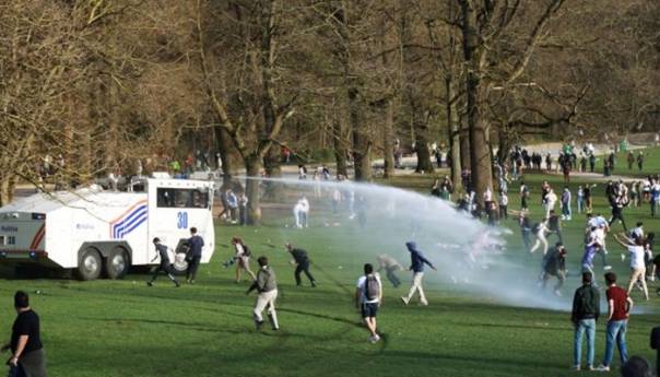 Povrijeđene desetine policajaca tokom demonstracija u Briselu