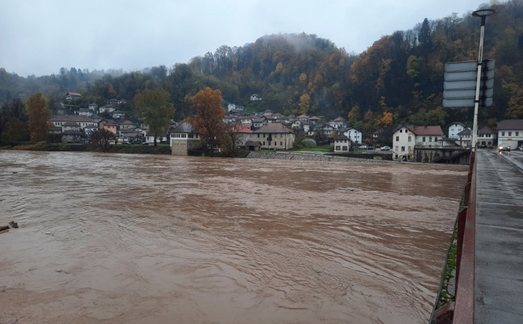Povukao se vodostaj Bosne u Doboju, nema opasnosti od izlijevanja