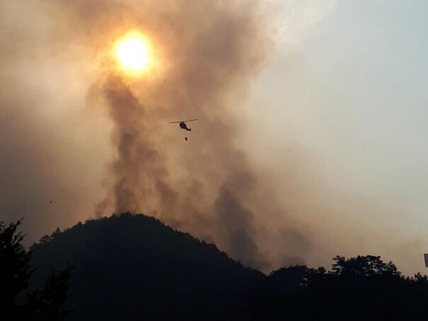 Požar iznad Konjica od jutros gase helikopteri OS BiH