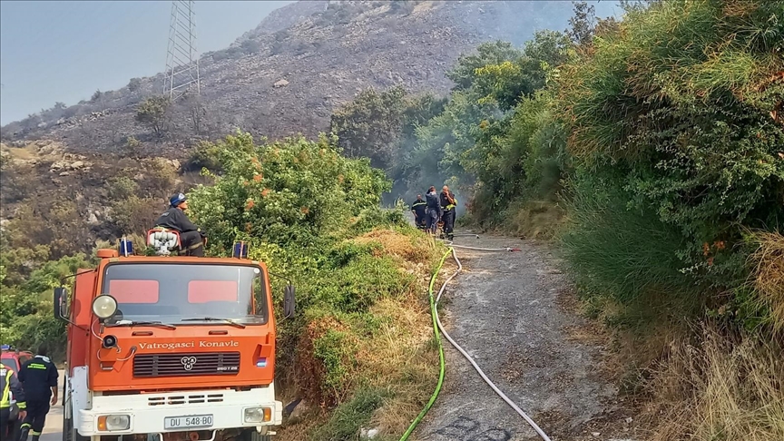 Požar kod Dubrovnika se proširio na BiH