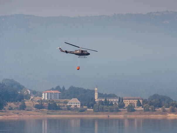 Požar kod Prozor-Rame pod kontrolom, helikopter OS BiH i jutros na terenu
