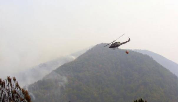 Požar kod Višegrada gase i helikopteri iz Srbije