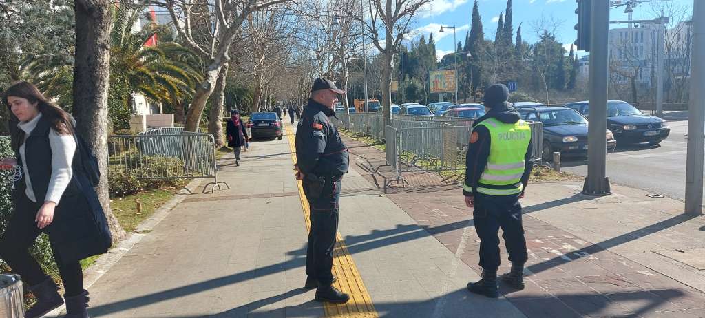 Požar na automobilu zastupnika DF-a