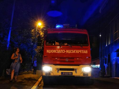 Požar na beogradskom fakultetu, studenti evakuisani