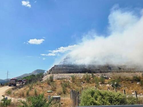 Požar na granici BiH i Hrvatske, gori deponija