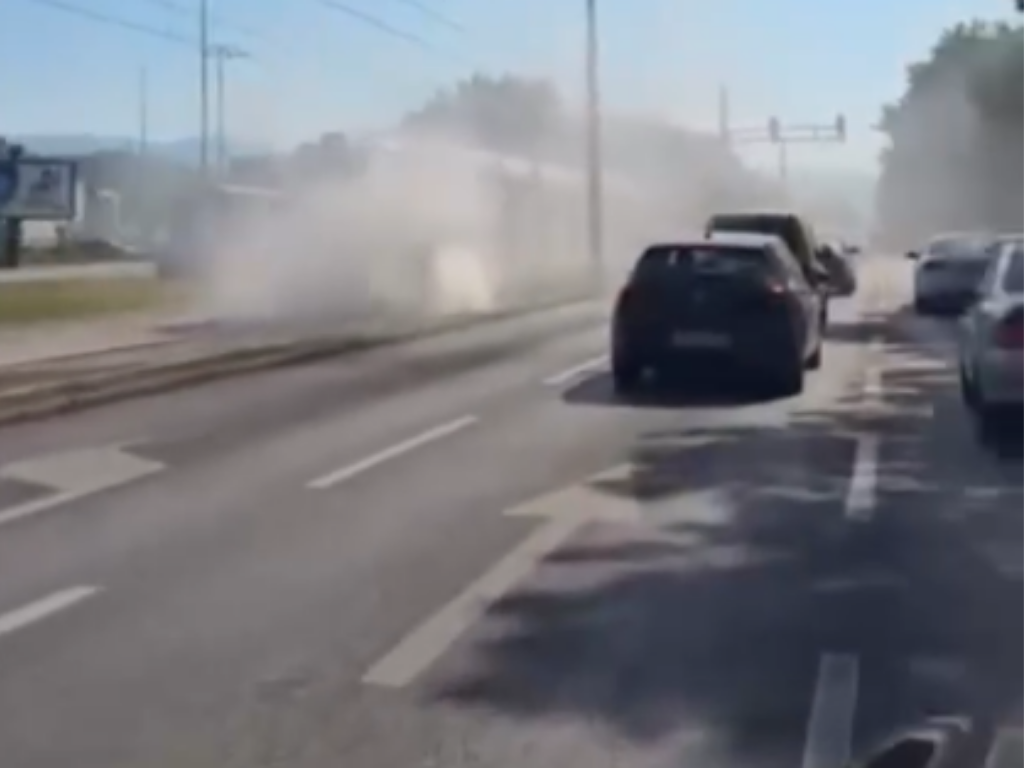 Požar na tramvaju tokom vožnje, nema povrijeđenih
