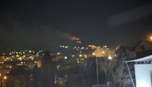 Požar na Trebeviću, vatrogasci na terenu