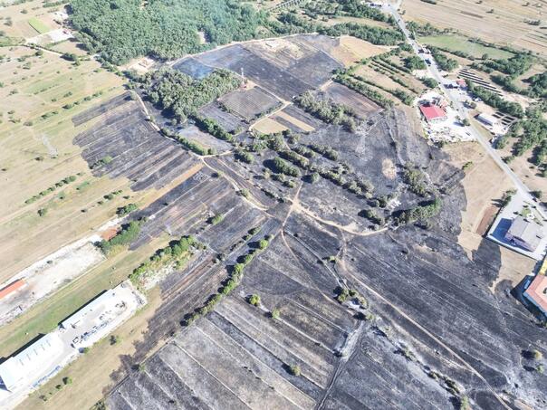 Požar poharao 48 hektara kod Posušja, prijeti kućama