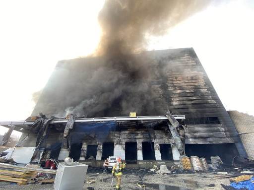Požar u 33-spratnoj zgradi u Južnoj Koreji, povrijeđeno više od 80 osoba