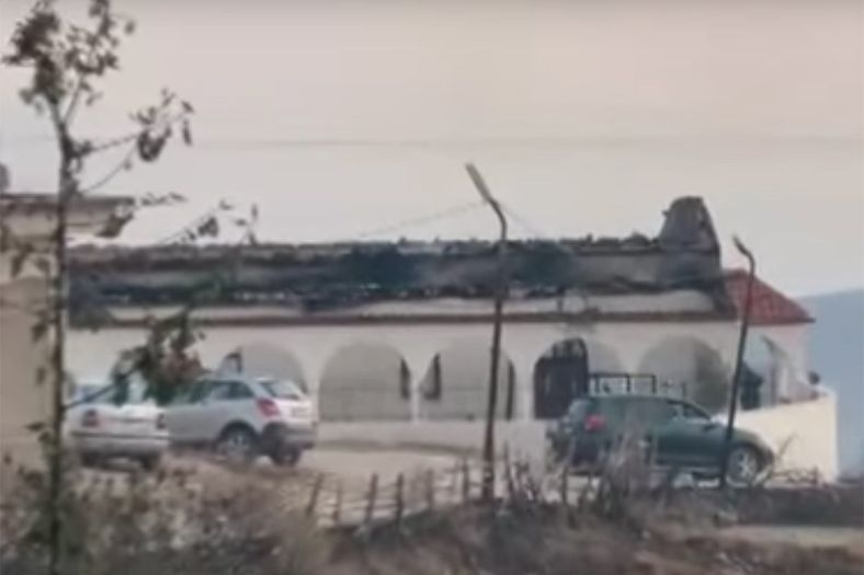 Požar u Albaniji uništio tek obnovljenu crkvu
