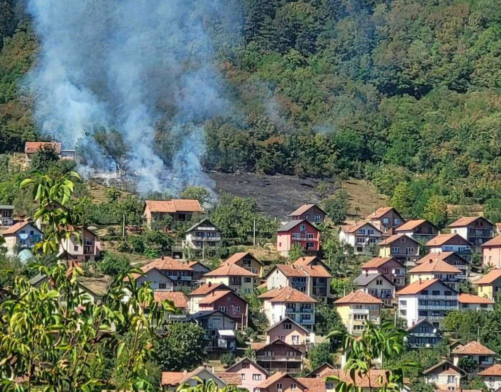 Požar u Goraždu stavljen pod kontrolu
