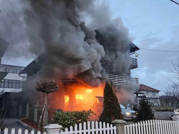 Požar u Kalesiji, izgorjela radionica i automobil