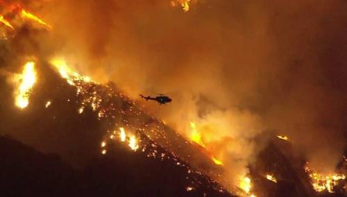 Požar u Kaliforniji izazvan vatrometom koji otkriva spol budućeg djeteta