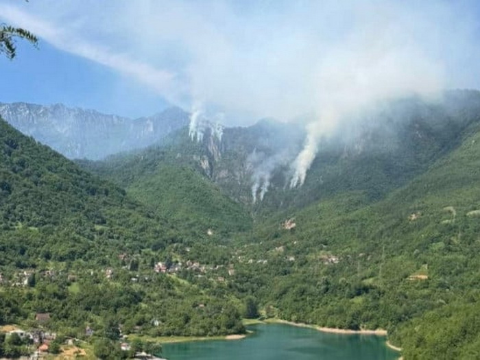 Požar u Kosnim Lukama pod nadzorom, nema potrebe za angažmanom helikoptera
