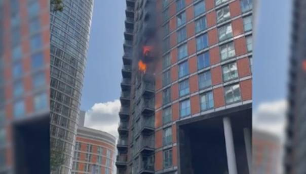 Požar u Londonu, vatru gasi 125 vatrogasaca