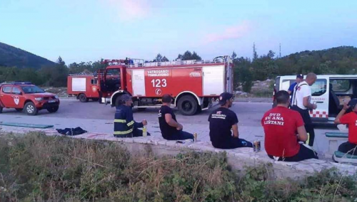 Požar u naselju Borci u Konjicu i dalje aktivan, u Mostaru gorjela kuća
