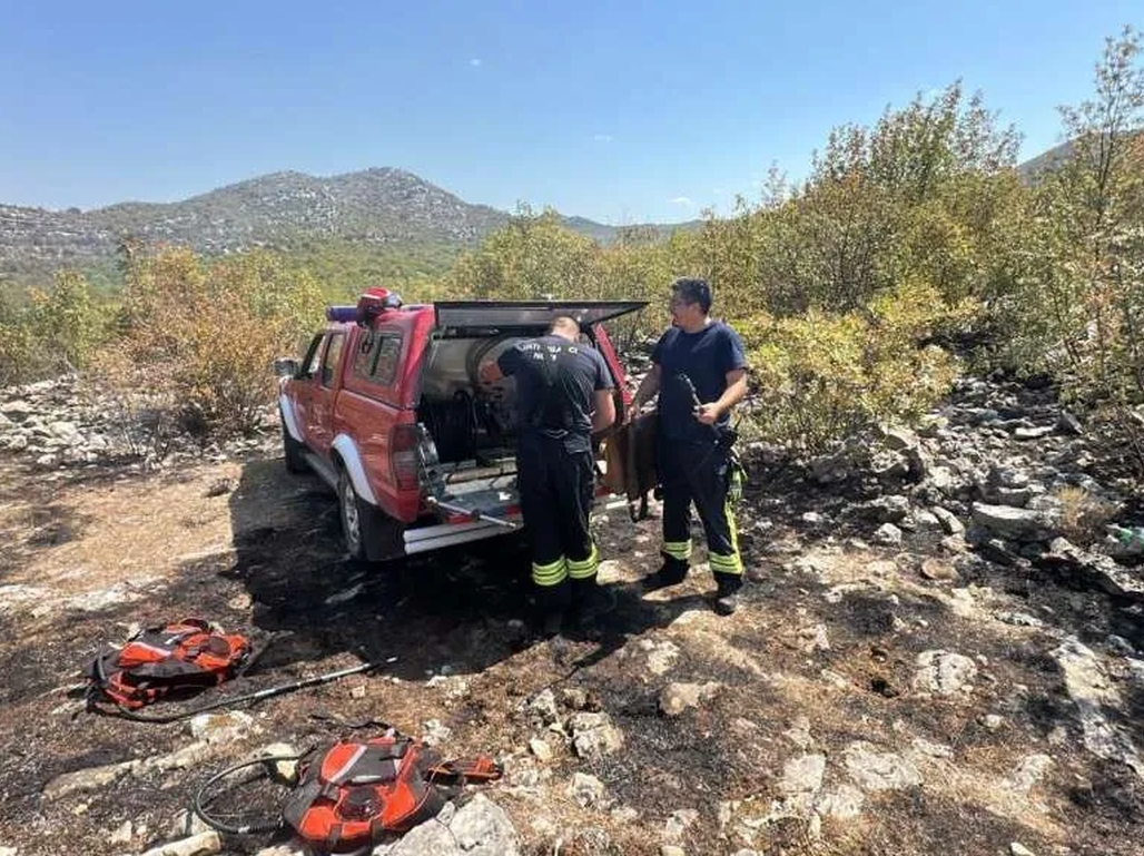 Požar u Neumu stavljen pod kontrolu, nema više otvorenog plamena