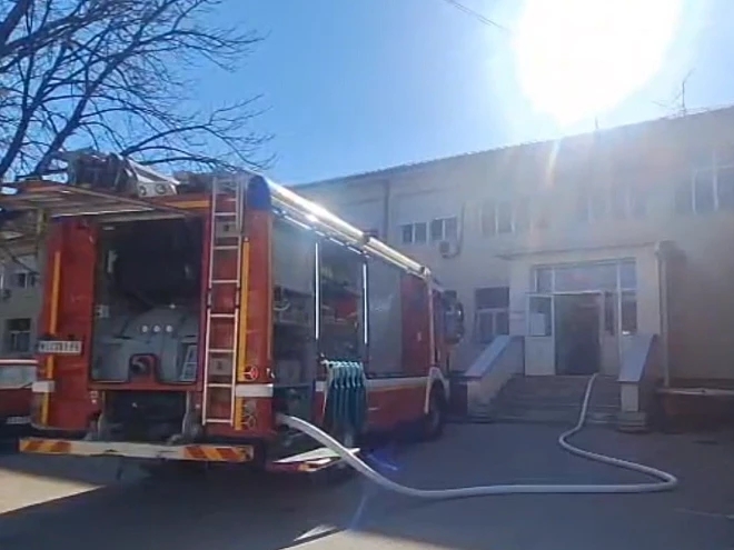 Požar u porodilištu u Čačku: Bebe i majke evakuisane bez povreda