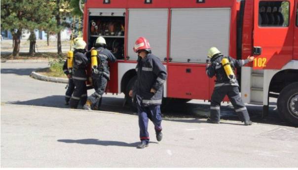 Požar u stanu u Tuzli, jedna osoba povrijeđena