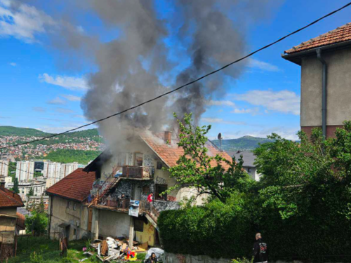 Požar u Trebevićkoj ulici lokalizovan, nema povrijeđenih