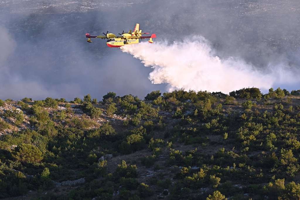 Požari i dalje širom Crne Gore