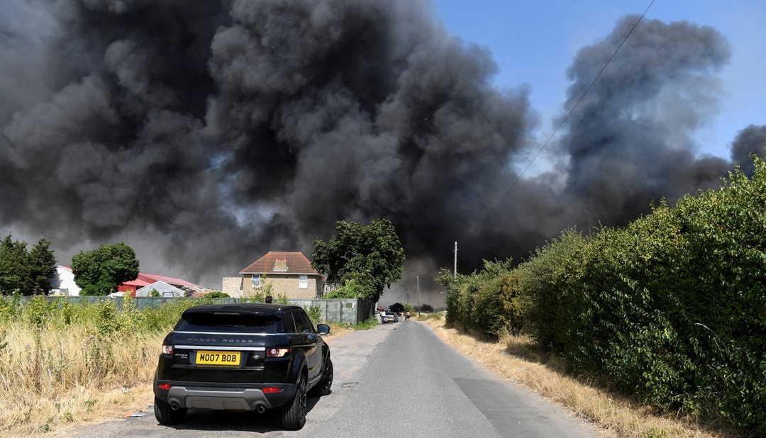 Požari širom Londona, proglašeno vanredno stanje