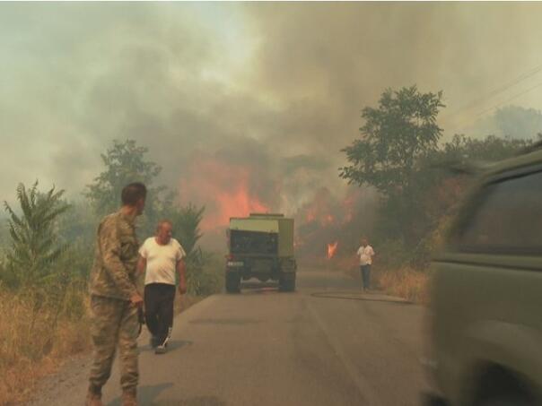 Borba sa požarima u Crnoj Gori: Poginuo vojnik