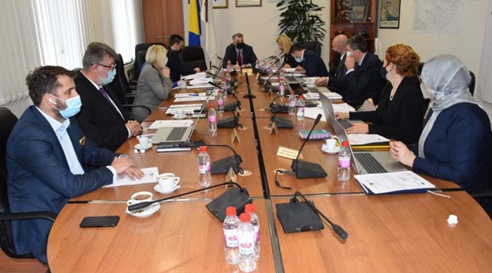 Poziv Vladi KS da otvori novi izolatorij, nabavi respiratore, lijekove