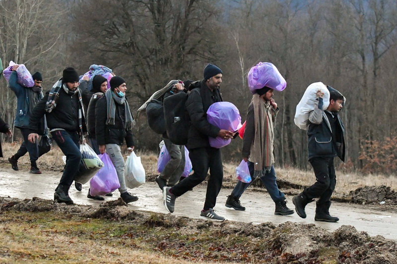 Poziv vlastima da hitno nađu rješenje za migrante iz Lipe