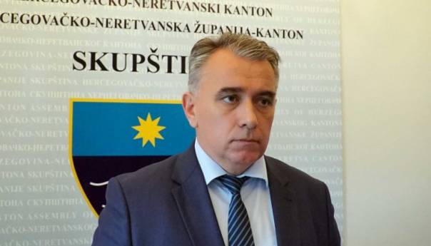 Pozivam časni dio NSBiH da se suprotstavi ovakvom odnosu Zeljkovića prema Veležu