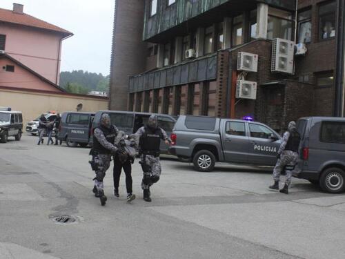 Poznat identitet uhapšenih Mađara u Tuzli, jedan negirao da je špijun