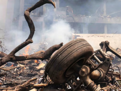 Poznat mogući uzrok pada aviona u Indiji, istraga u toku