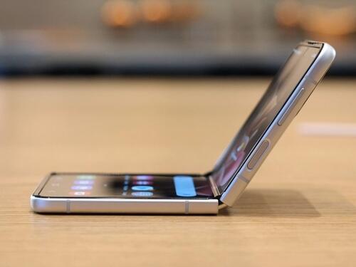 Poznata cijena prvog Xiaomi preklopnog telefona u Evropi