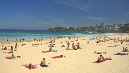 Poznata plaža u Sydneyu otvorena uprkos velikom broju zaraženih u području