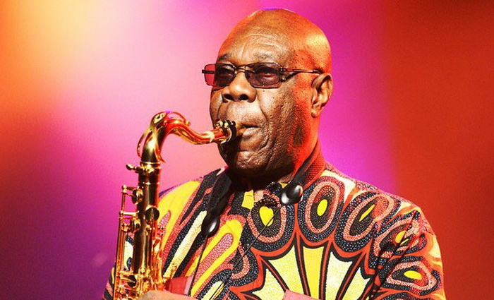 Poznati jazz muzičar Emmanuel N'Djoke Dibango preminuo od korona virusa