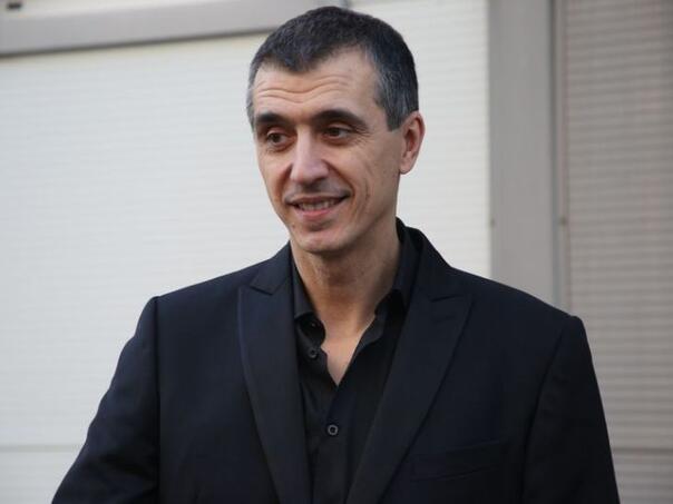 Poznati pjevač Marko Bulat uhapšen zbog nasilja nad suprugom