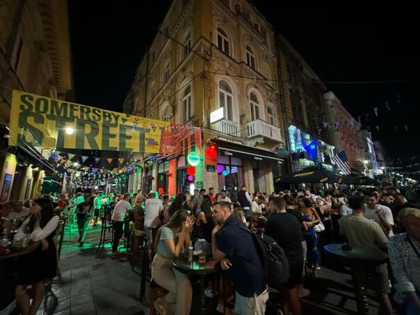 Poznato do kada će biti radno vrijeme kafića u toku SFF-a