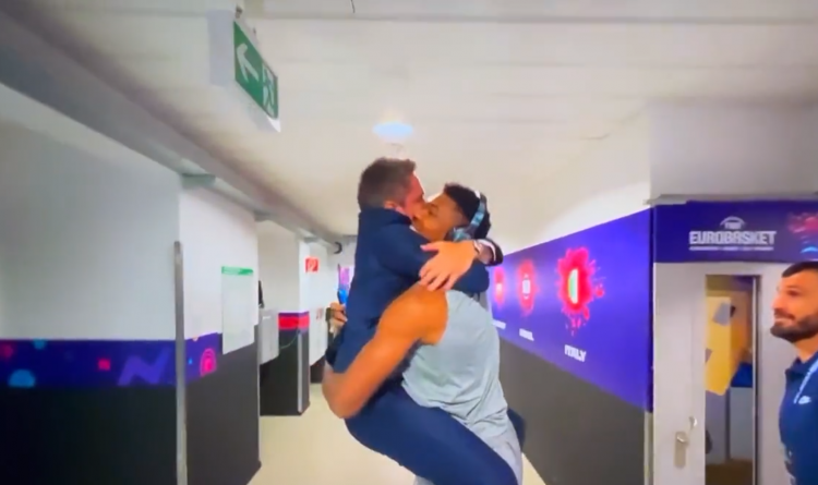 Pozzecco zaskočio Giannisa i od sreće ga izljubio