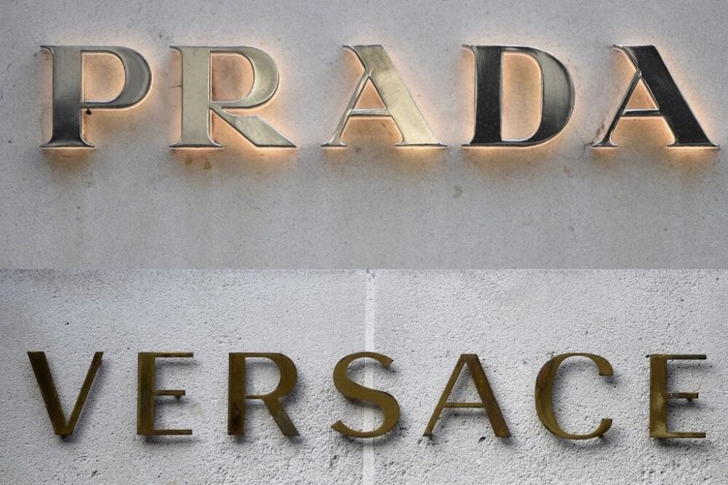 Prada pristala kupiti Versace za 1,25 milijardi eura
