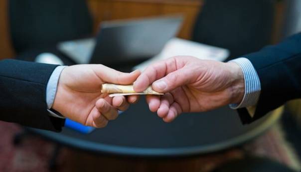 Pravi razlozi krize: Legalizacija sistemske korupcije i podjela BiH