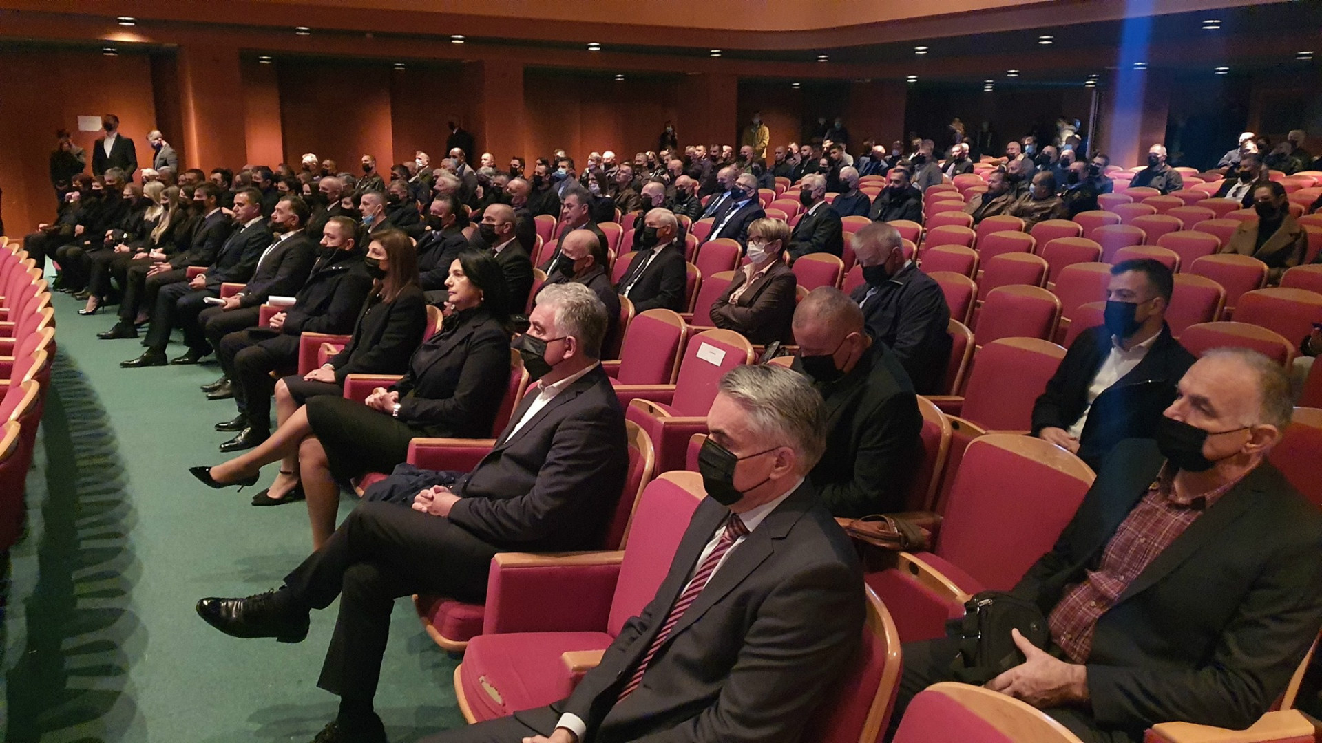 Pravo lice politike HDZ-a: Čelnici HDZ-a na komemoraciji ratnom zločincu Maki Radiću!