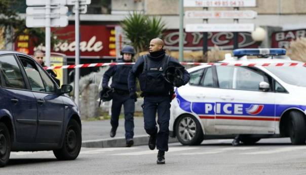 Pravoslavni svećenik ranjen u Lyonu, napadač u bijegu