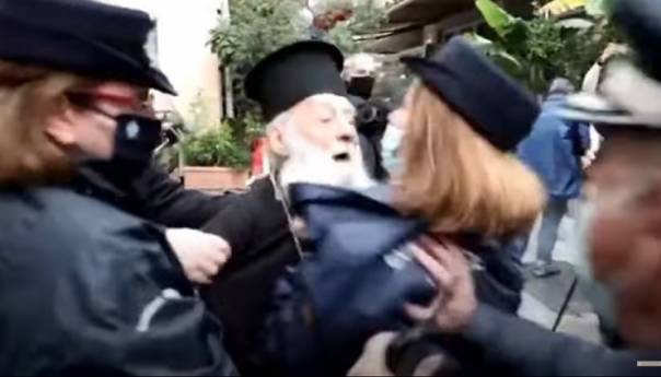 Pravoslavni sveštenik verbalno napao Papu: Ti si Heretik