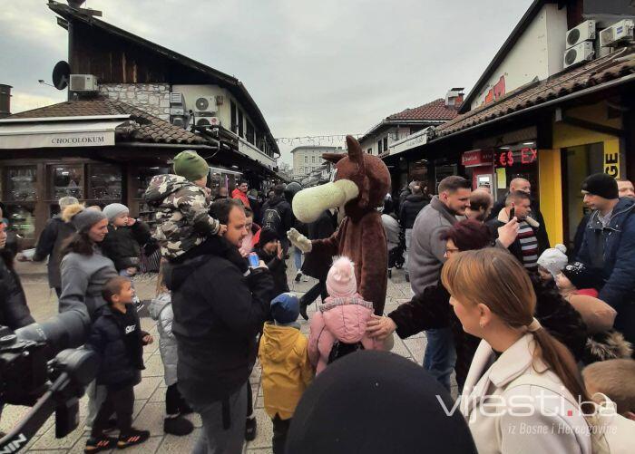 Praznična atmosfera u Sarajevu, ulice pune turista